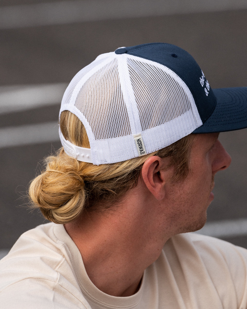 The coldest waves & the hottest girls - Navy - Caps
