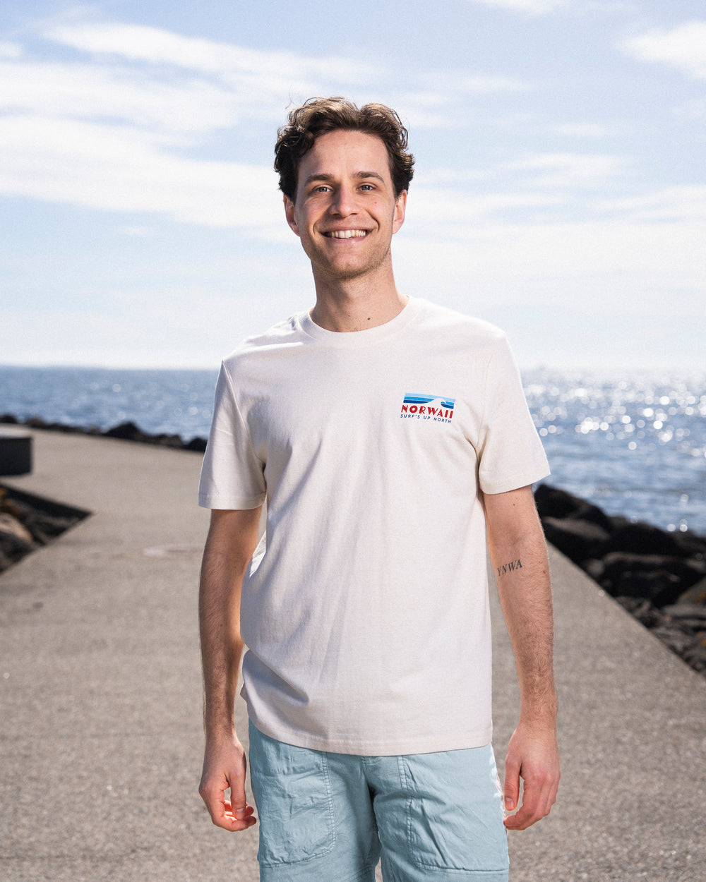Surf's up north Blue - Naturlig - Tee