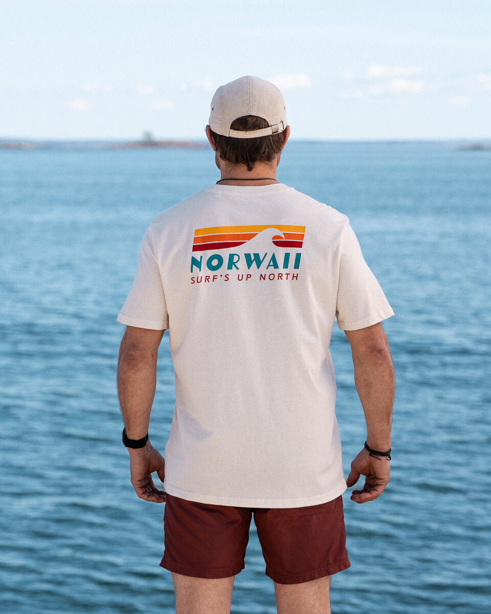 Surf's up north - Naturlig - Tee